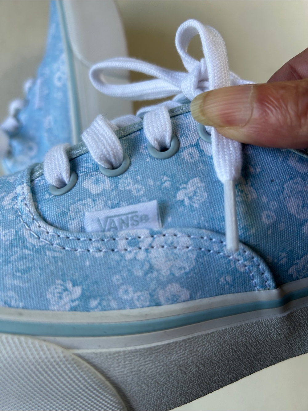 Vans Light Blue Floral Canvas Lace-Up Platform Sneakers Size 7 New - Picture 13 of 13